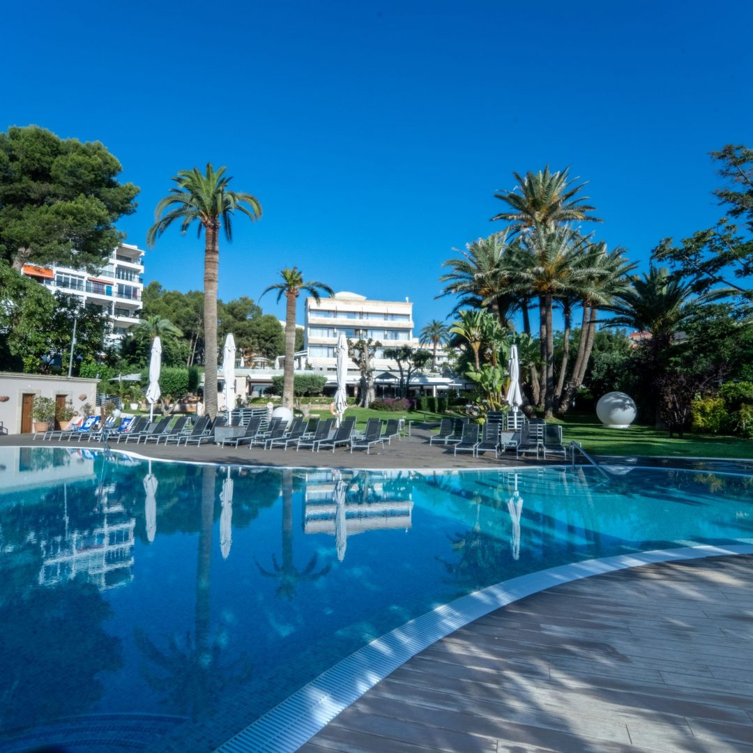 Balear Films - Hoteles - Piscina exterior Plano medio scaled